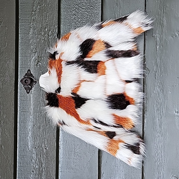 Faux Fur Coat - Picture 3 of 4